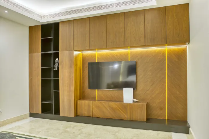 Real Estate - Furnished - WalkThru Media