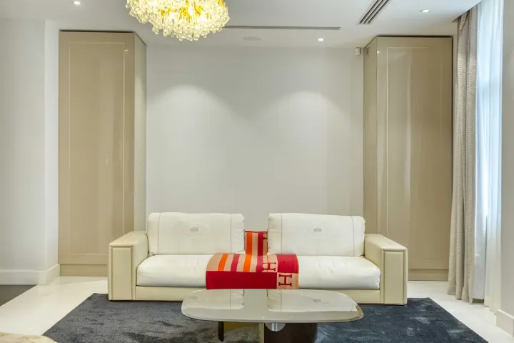 Real Estate - Furnished - WalkThru Media