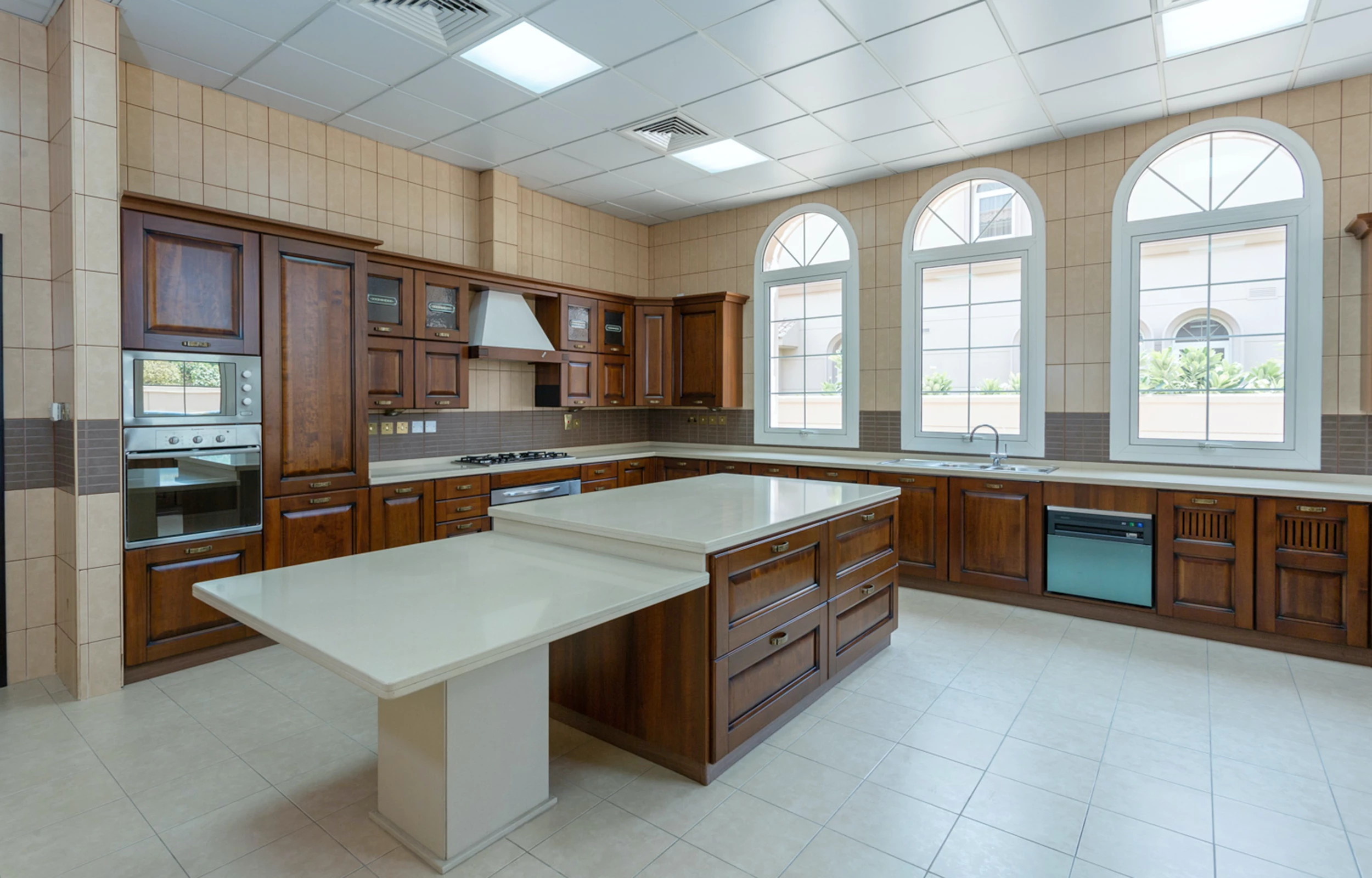Unfurnished Dubai apartment photographed for a property listing